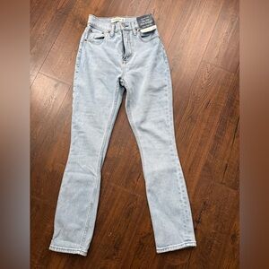 Abercrombie and fitch curve love 90’s slim straight 23 xs